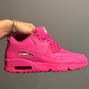 Nike Air Max Women's Bright Pink Sneakers